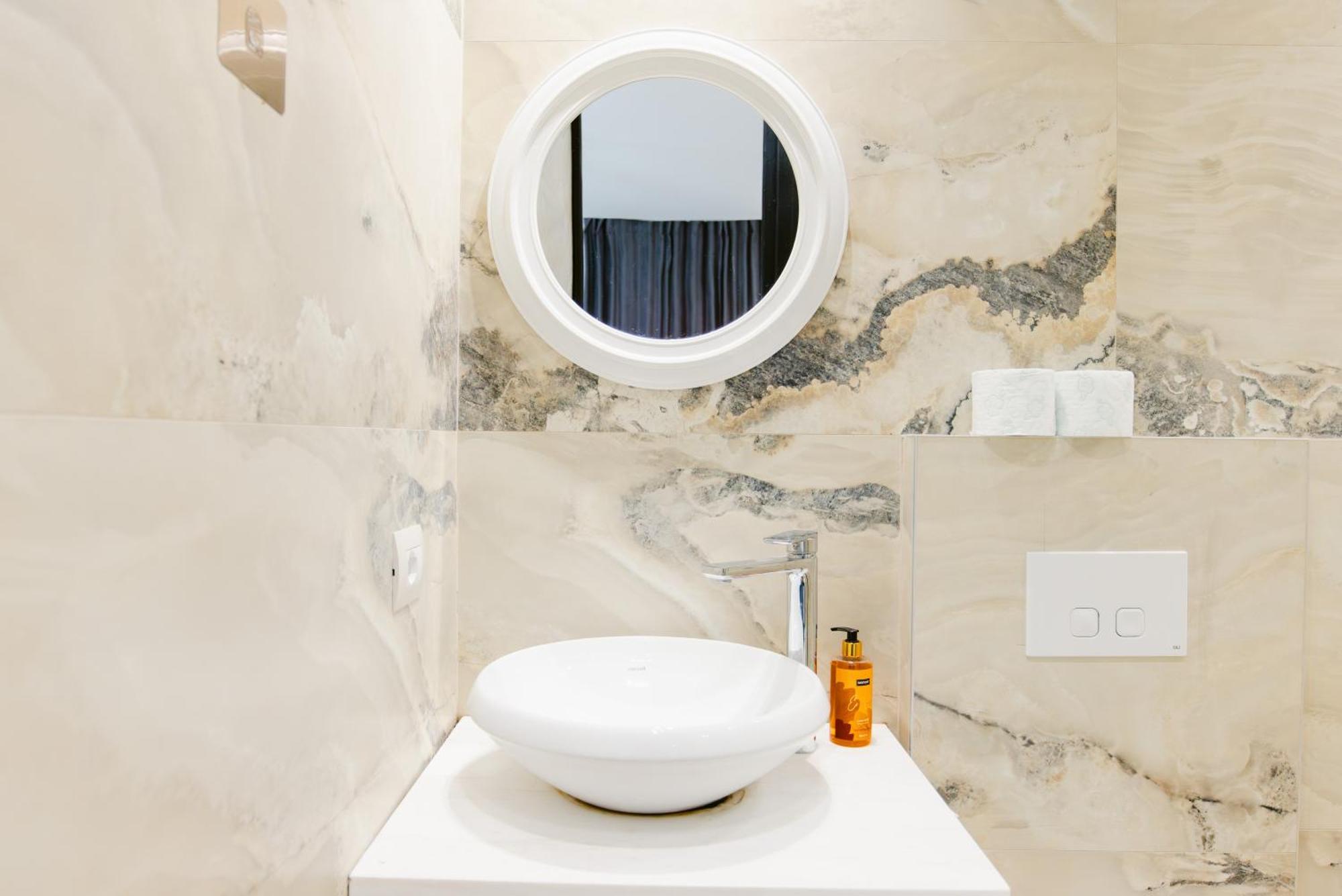 Durres Str Modern Apartments - The Nest Tirana Extérieur photo