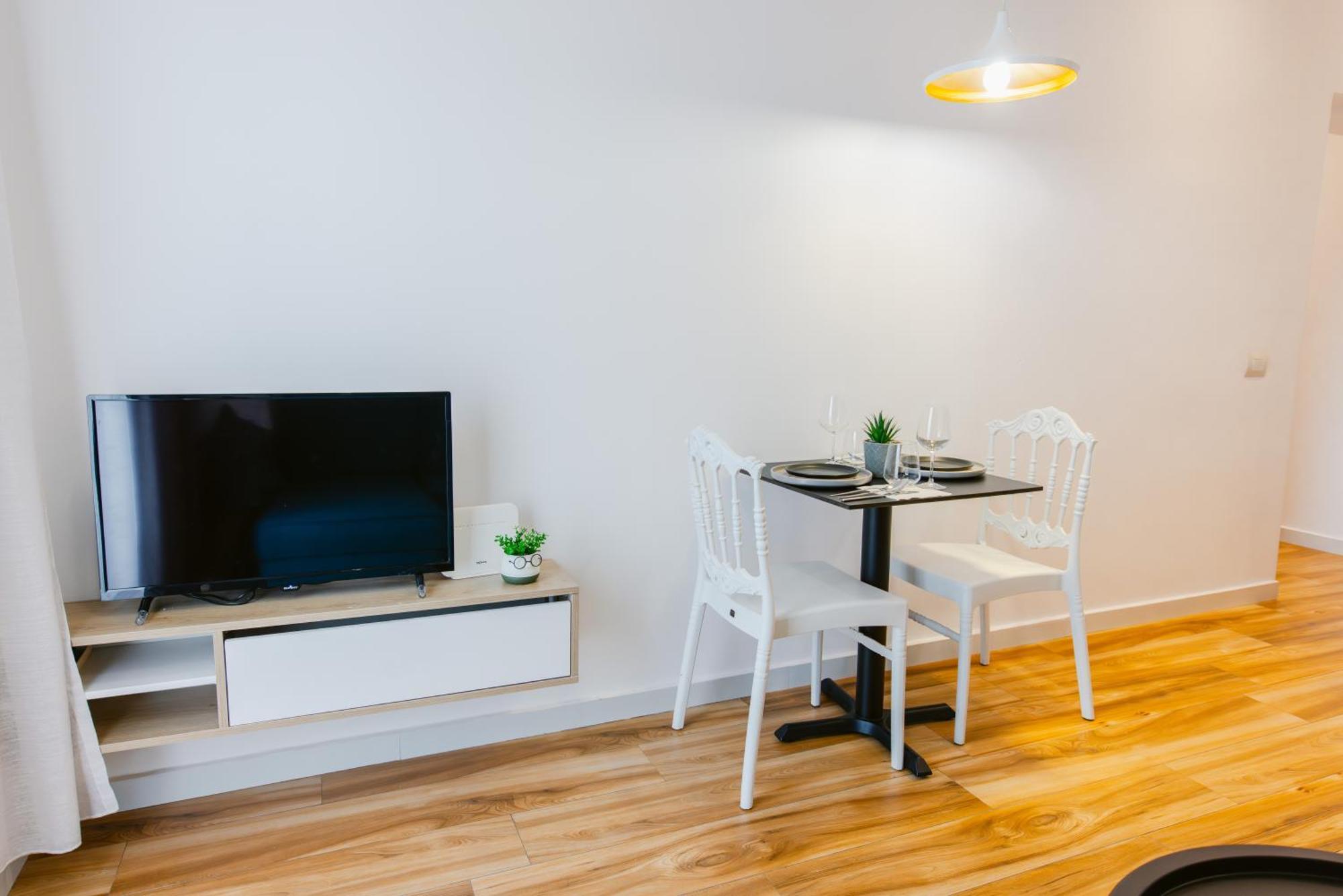 Durres Str Modern Apartments - The Nest Tirana Extérieur photo